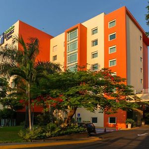 Holiday Inn Express&Suites Cuernavaca, an IHG hotel